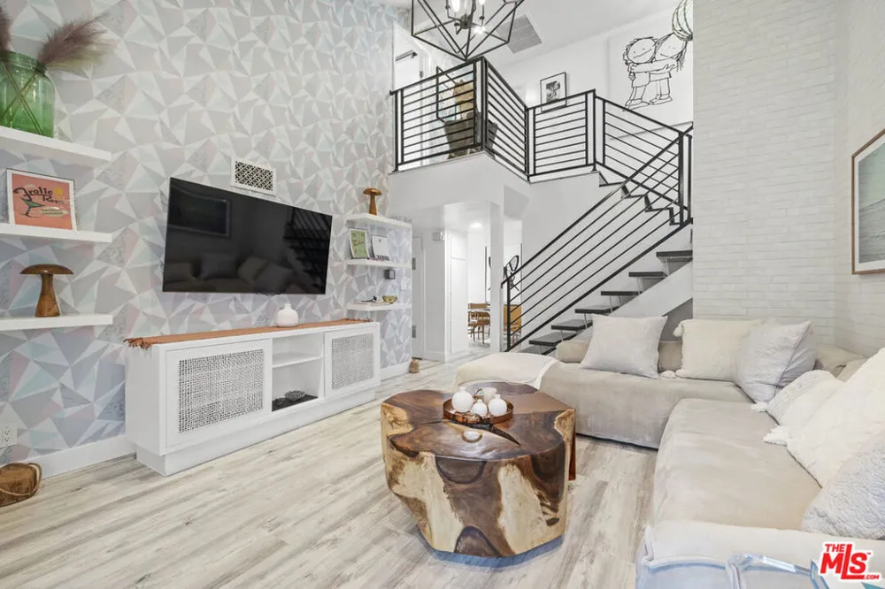 29206 Heathercliff Road Malibu, CA 90265