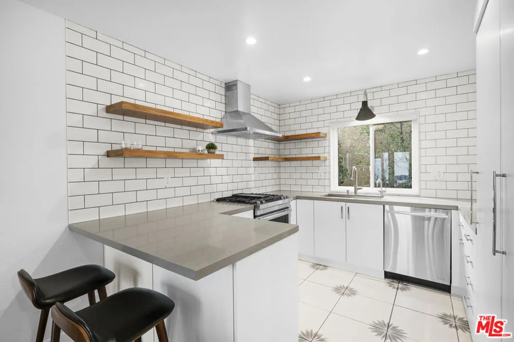 29206 Heathercliff Road Malibu, CA 90265