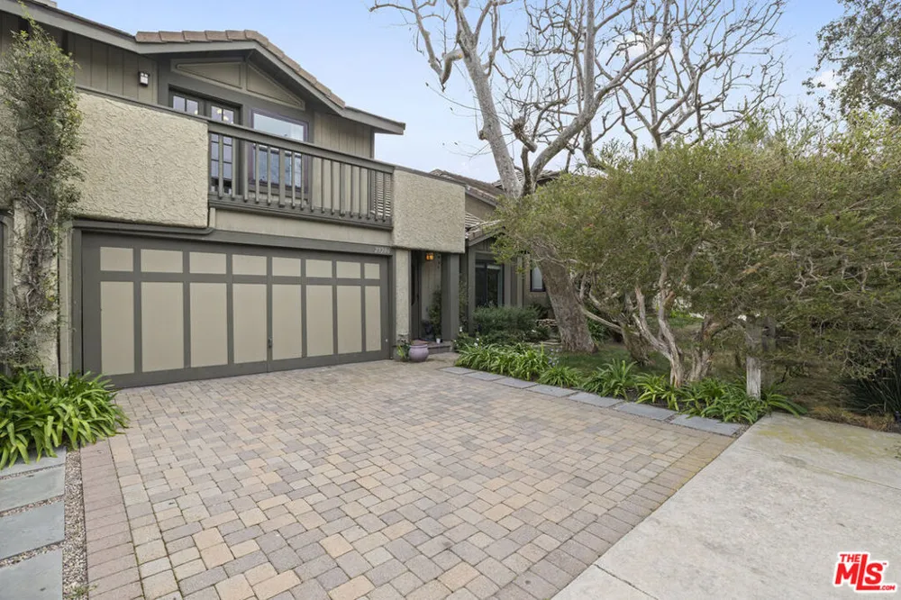 29206 Heathercliff Road Malibu, CA 90265