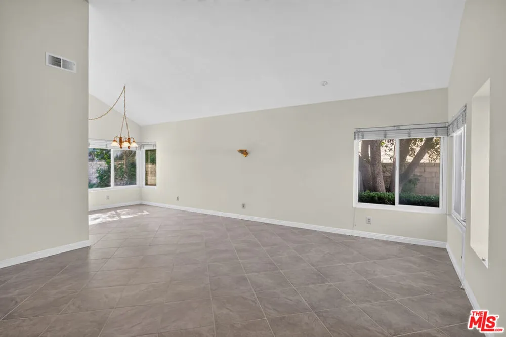 27820 Palmetto Ridge Drive Santa Clarita, CA 91354