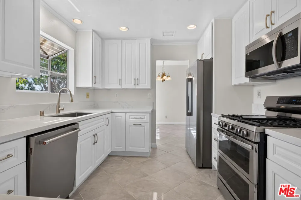 27820 Palmetto Ridge Drive Santa Clarita, CA 91354