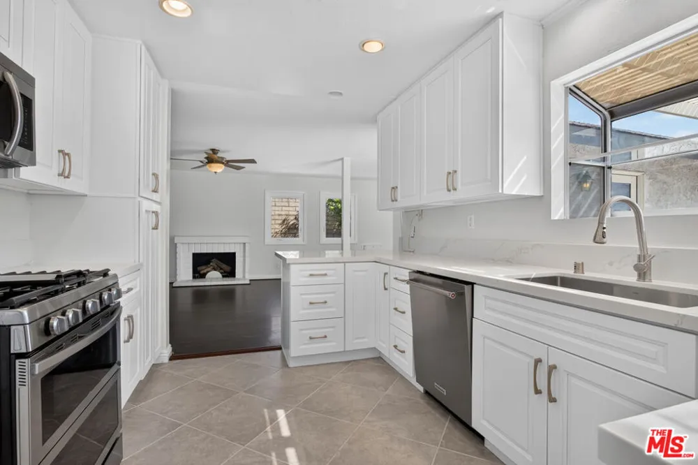 27820 Palmetto Ridge Drive Santa Clarita, CA 91354