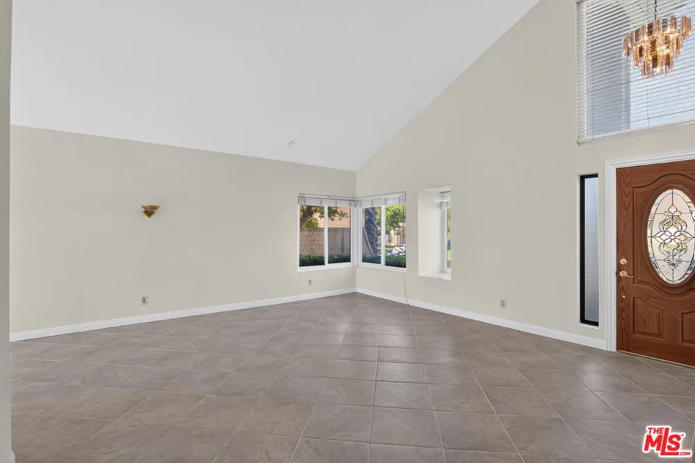 27820 Palmetto Ridge Drive Santa Clarita, CA 91354