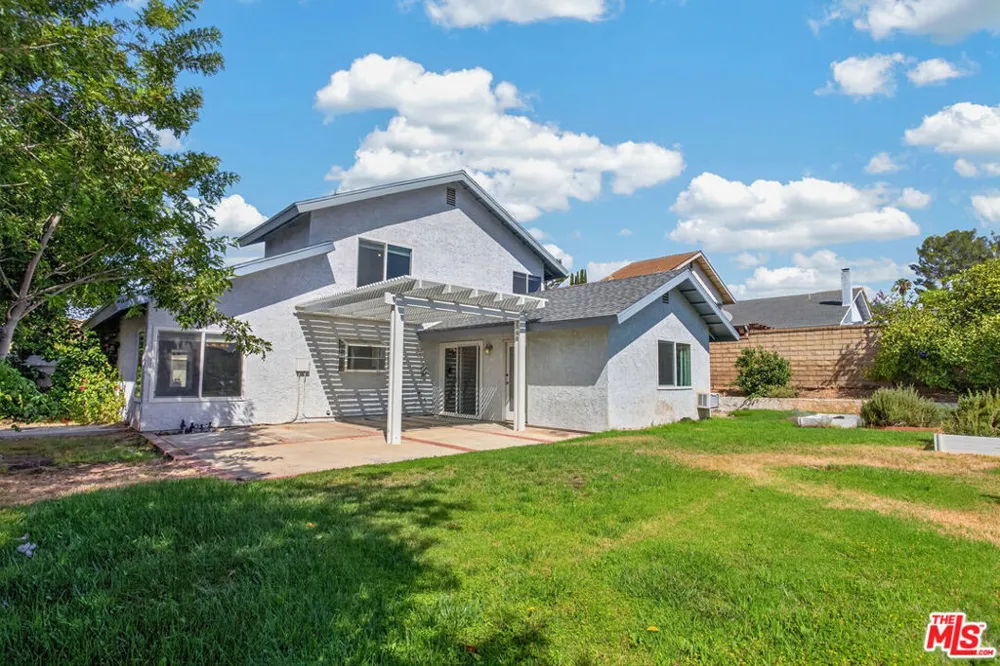 27820 Palmetto Ridge Drive Santa Clarita, CA 91354