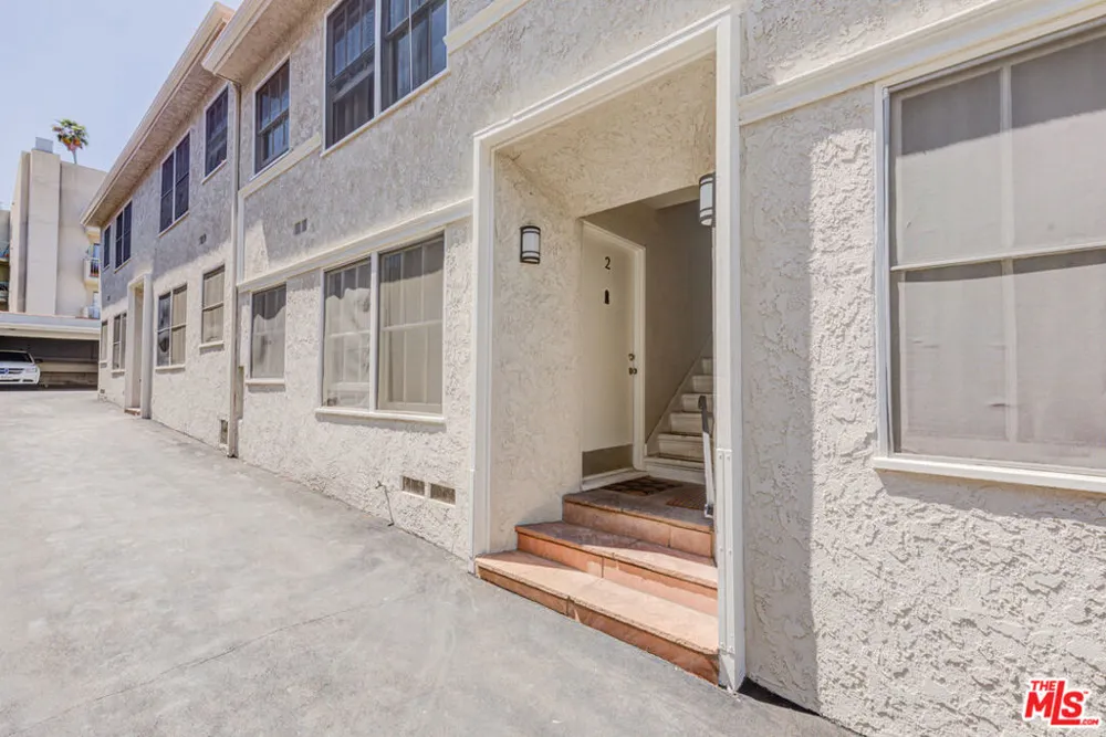 1643 Formosa Avenue #3 Los Angeles, CA 90046
