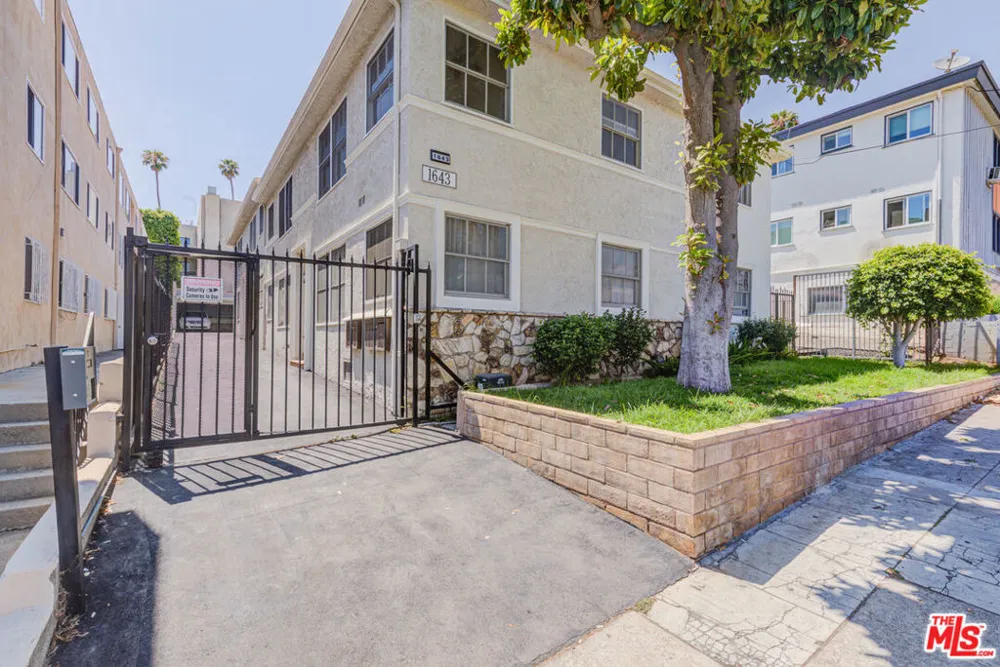 1643 Formosa Avenue #3 Los Angeles, CA 90046