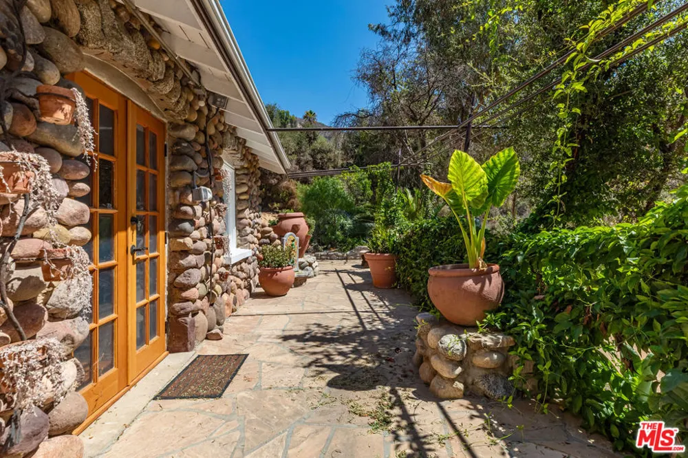 2961 Gorge Road Malibu, CA 90265