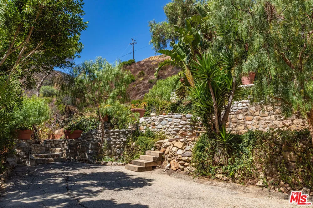 2961 Gorge Road Malibu, CA 90265