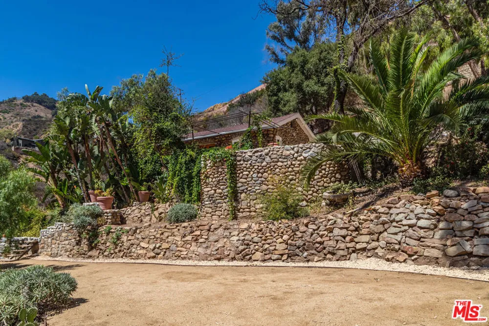 2961 Gorge Road Malibu, CA 90265