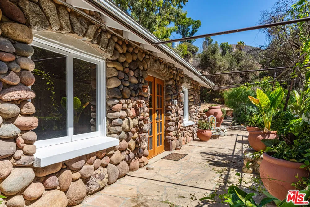 2961 Gorge Road Malibu, CA 90265