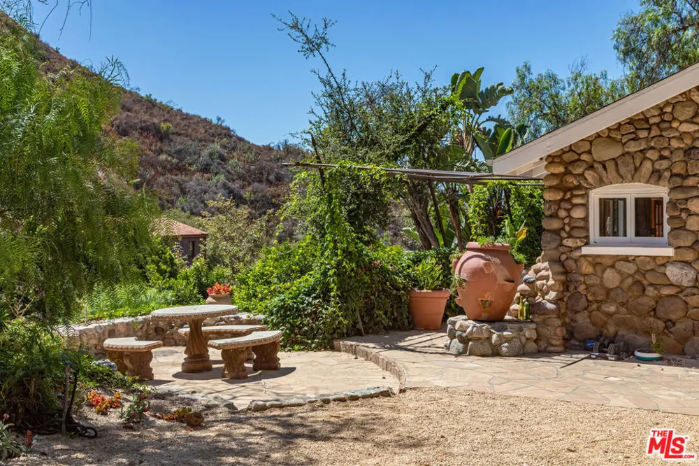 2961 Gorge Road Malibu, CA 90265