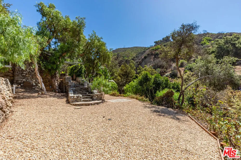 2961 Gorge Road Malibu, CA 90265