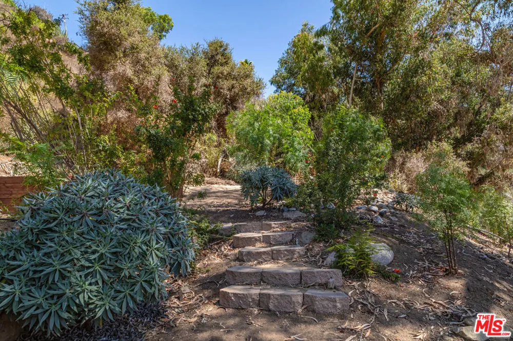 2961 Gorge Road Malibu, CA 90265