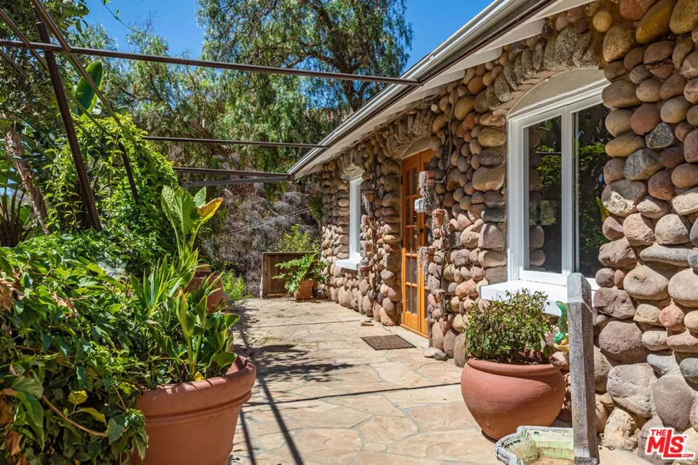 2961 Gorge Road Malibu, CA 90265
