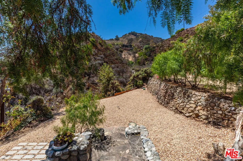 2961 Gorge Road Malibu, CA 90265