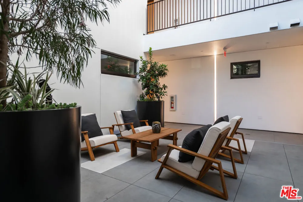 1264 Harper Avenue #201 West Hollywood, CA 90046