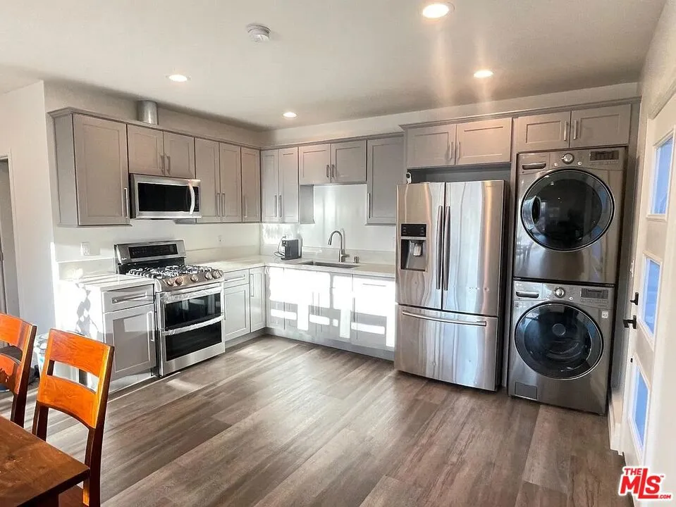 Address Not Shown La Crescenta, CA 91214