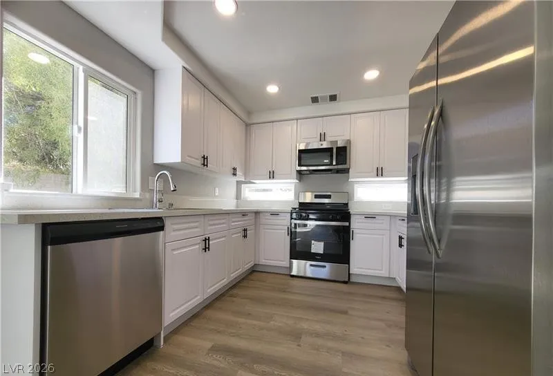 10208 Grecian Laurel Court Las Vegas, NV 89183