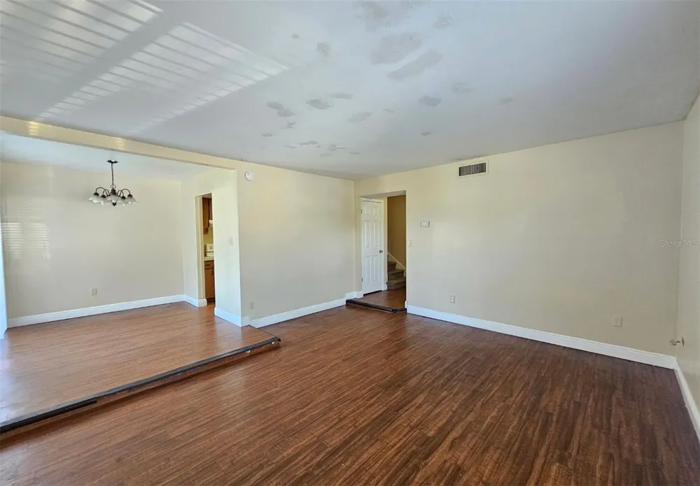 7602 W POWHATAN AVENUE #2 Tampa, FL 33615