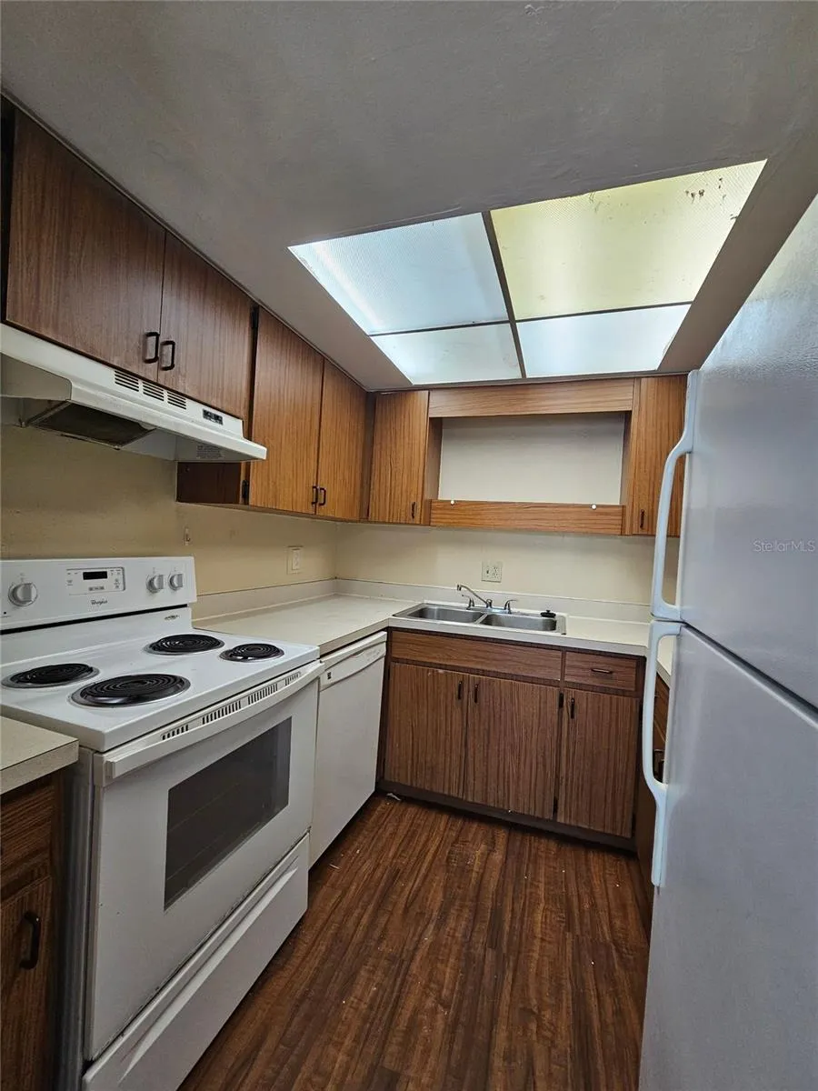7602 W POWHATAN AVENUE #2 Tampa, FL 33615