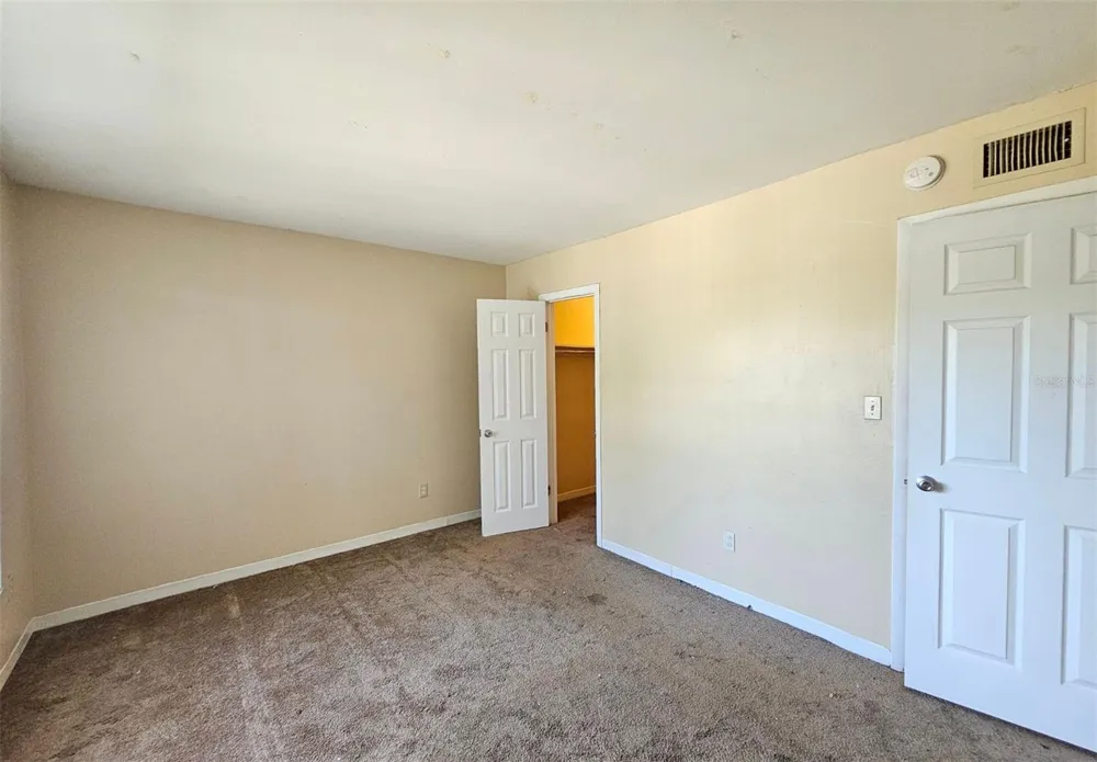 7602 W POWHATAN AVENUE #2 Tampa, FL 33615