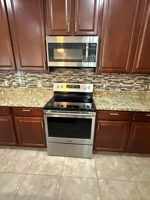3817 MT VERNON WAY Kissimmee, FL 34741