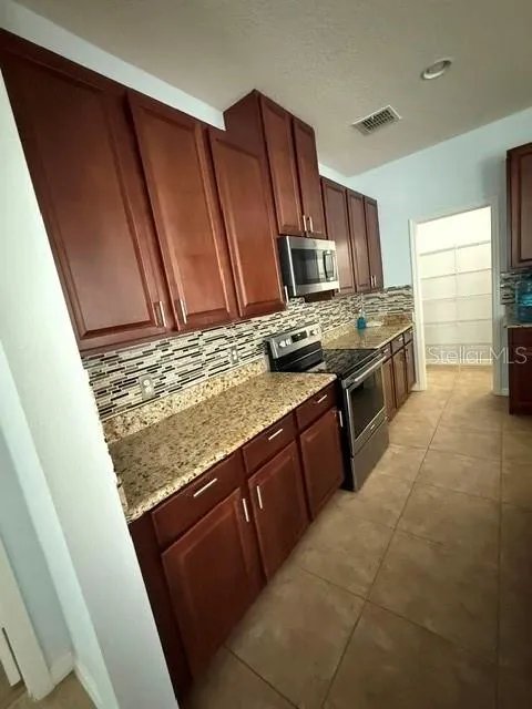3817 MT VERNON WAY Kissimmee, FL 34741