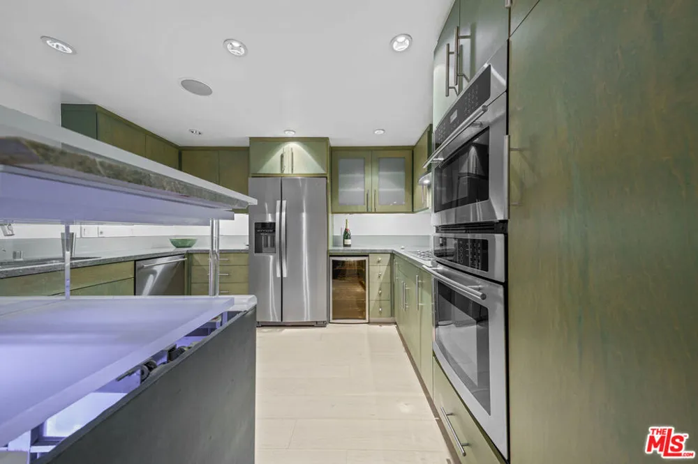 2160 E Century Parkway #2109 Los Angeles, CA 90067