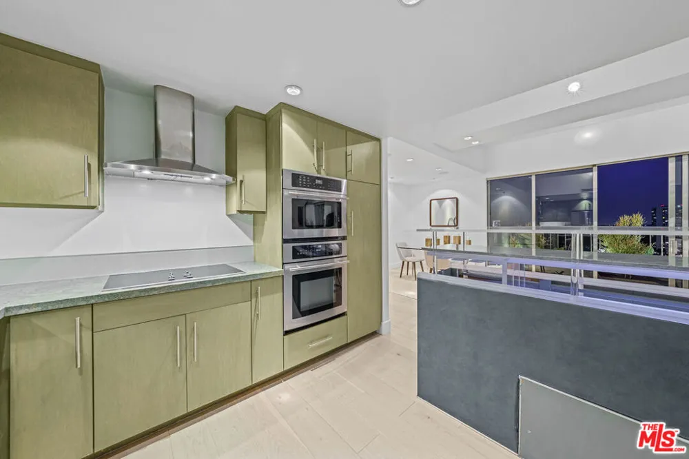 2160 E Century Parkway #2109 Los Angeles, CA 90067