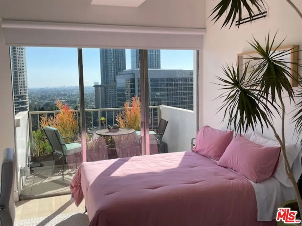 2160 E Century Parkway #2109 Los Angeles, CA 90067