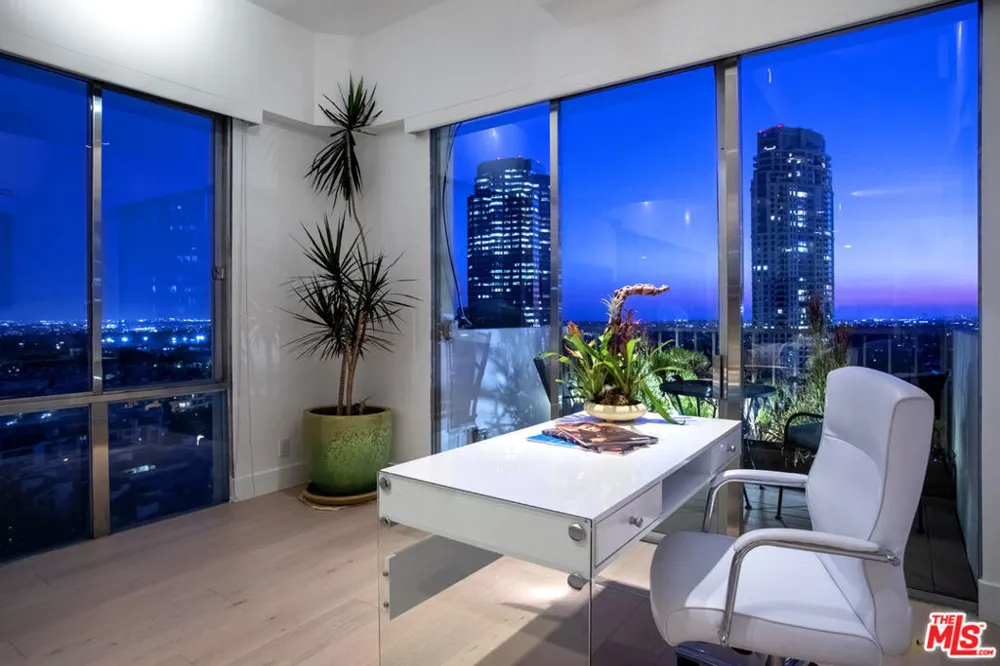 2160 E Century Parkway #2109 Los Angeles, CA 90067