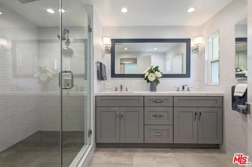 3450 Castlewoods Place Sherman Oaks, CA 91403