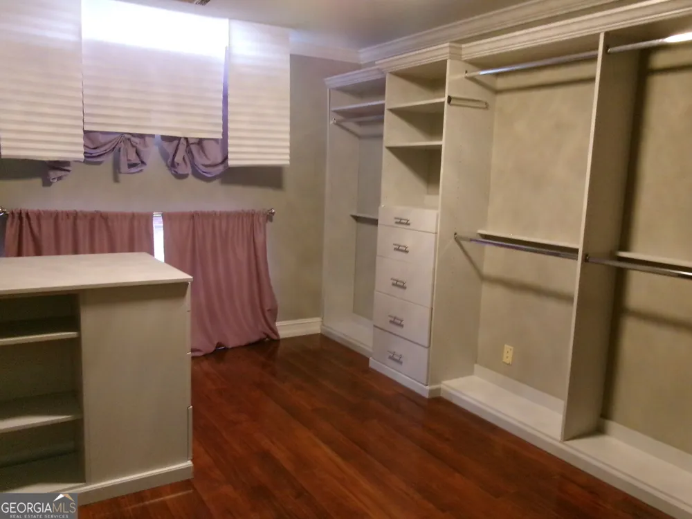910 Woodward Park DR Suwanee, GA 30024