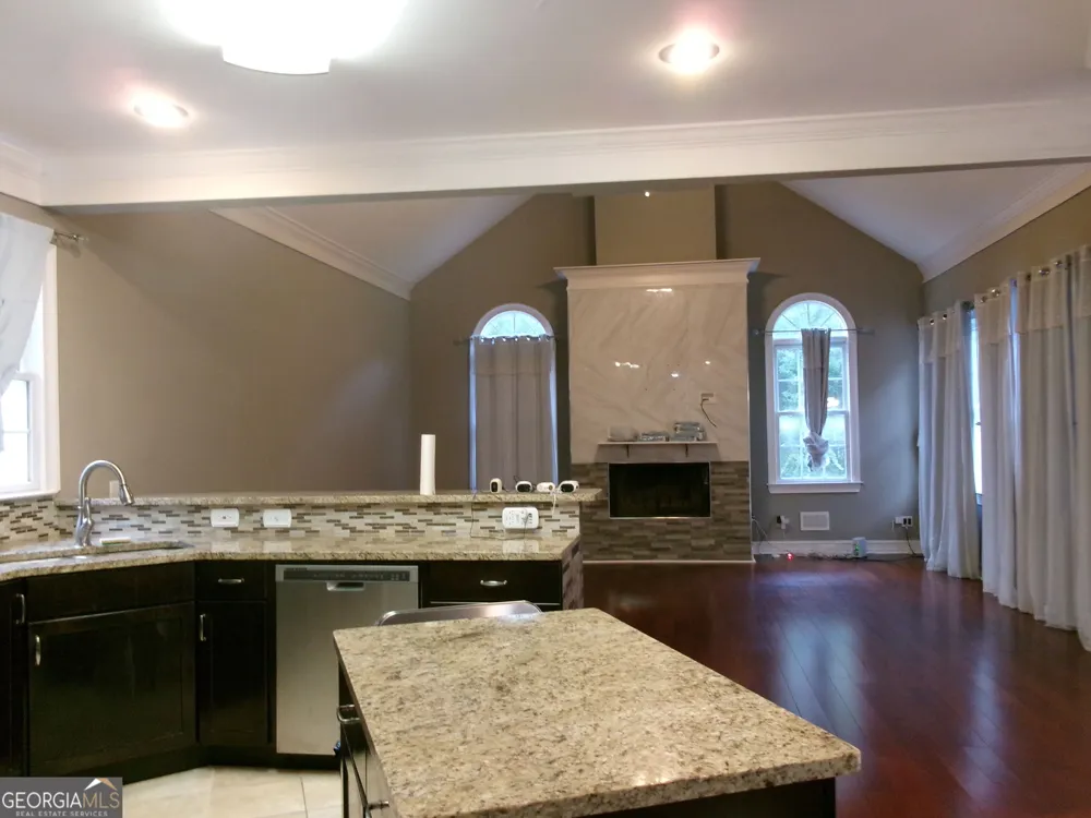 910 Woodward Park DR Suwanee, GA 30024