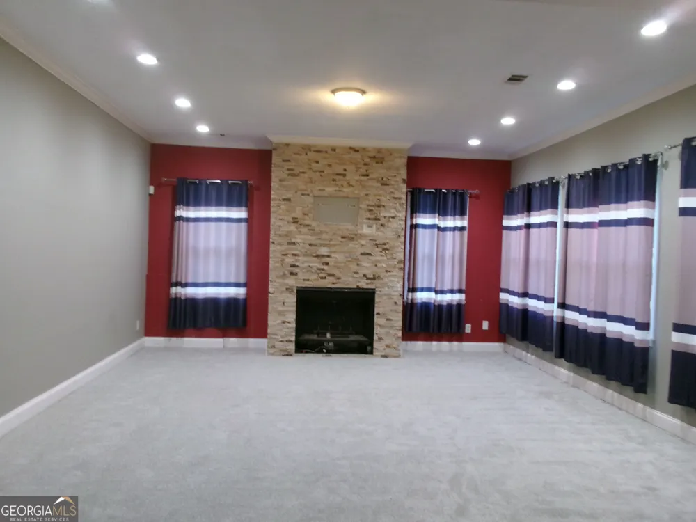 910 Woodward Park DR Suwanee, GA 30024