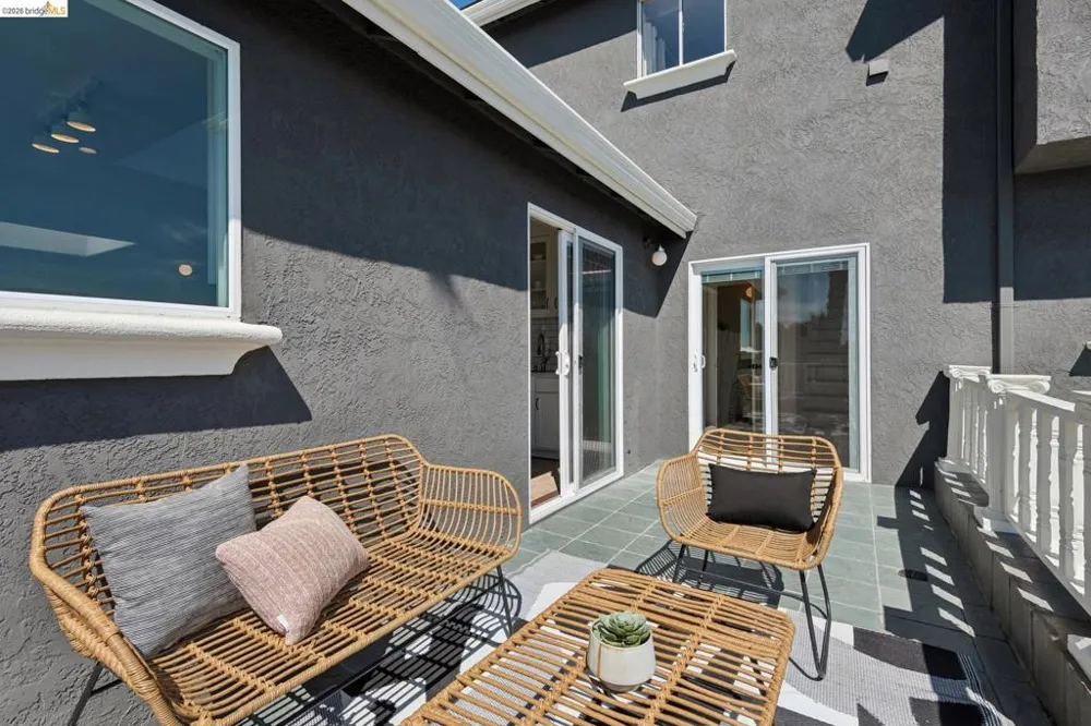 4368 Whittle Ave Oakland, CA 94602