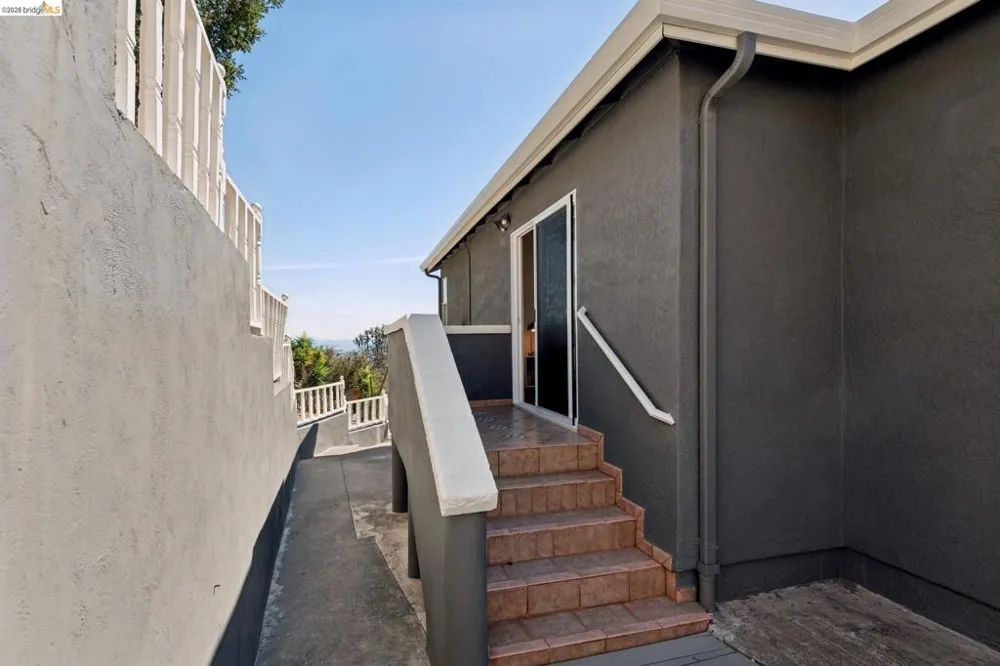 4368 Whittle Ave Oakland, CA 94602