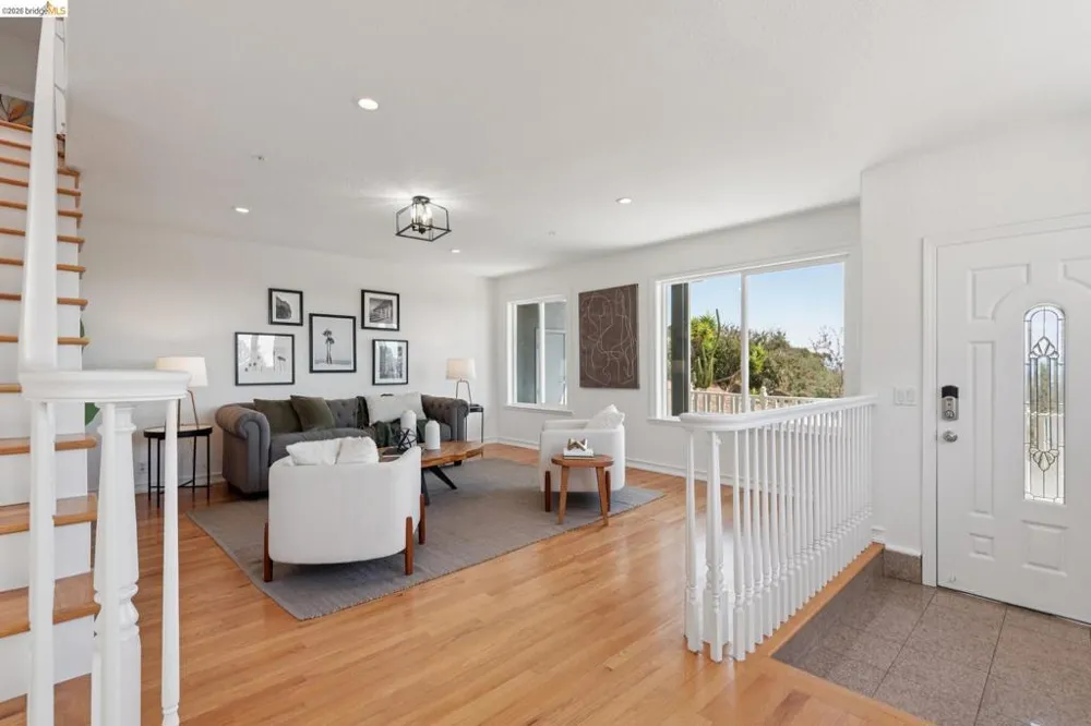 4368 Whittle Ave Oakland, CA 94602