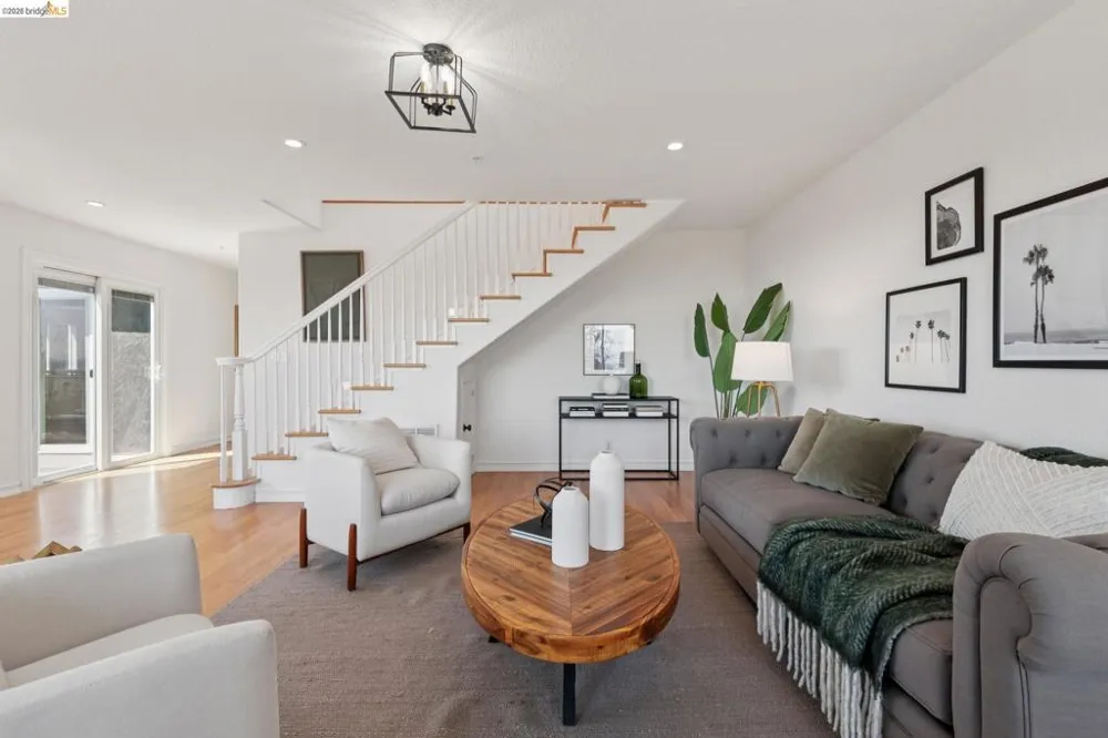 4368 Whittle Ave Oakland, CA 94602