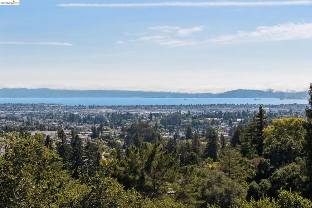 4368 Whittle Ave Oakland, CA 94602