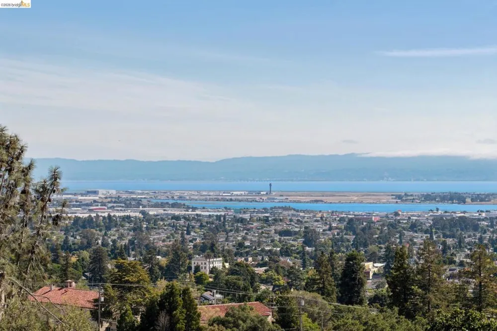 4368 Whittle Ave Oakland, CA 94602