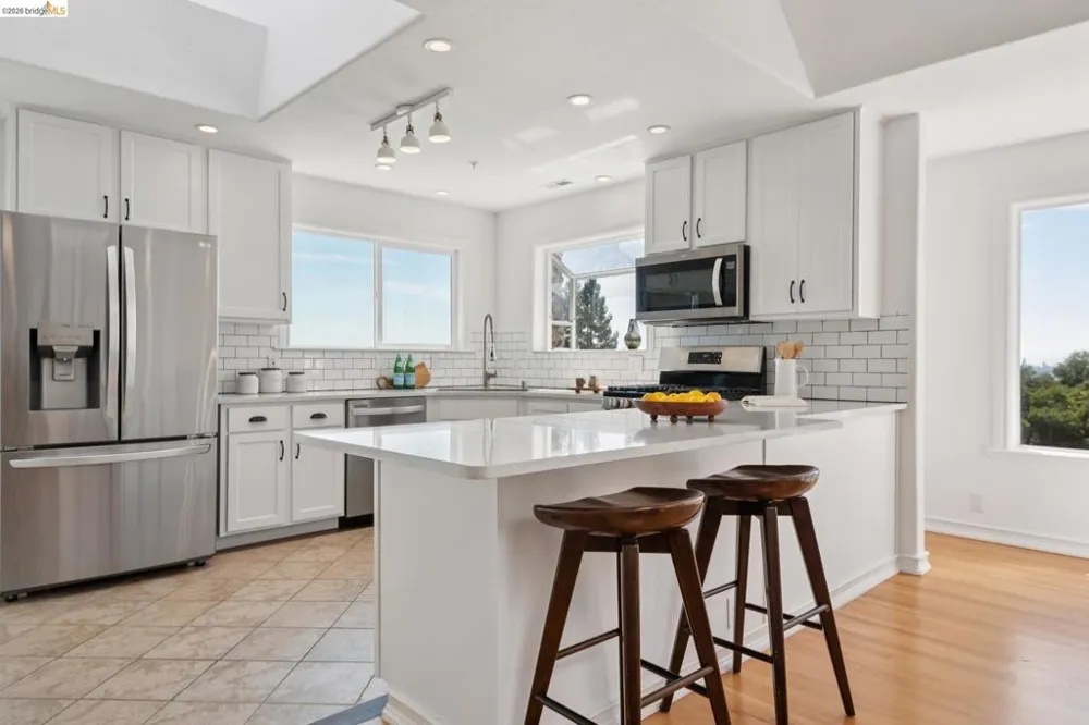 4368 Whittle Ave Oakland, CA 94602