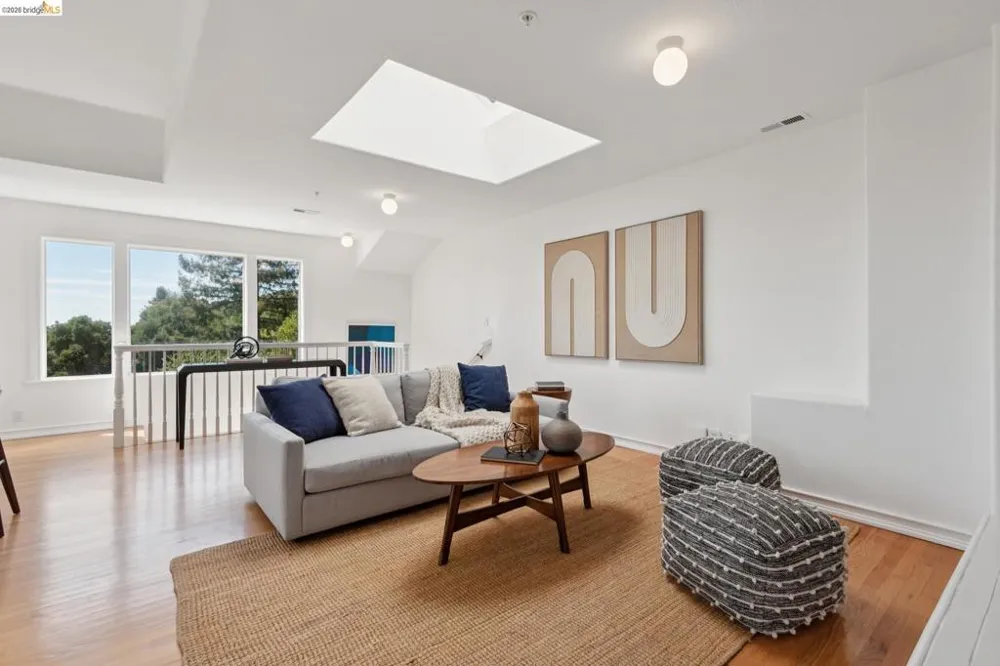 4368 Whittle Ave Oakland, CA 94602