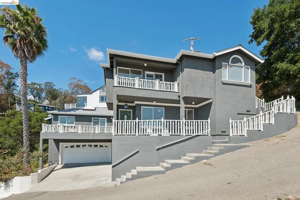 4368 Whittle Ave Oakland, CA 94602