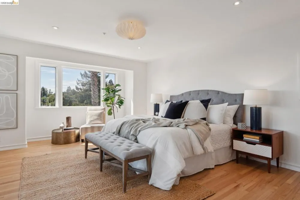 4368 Whittle Ave Oakland, CA 94602
