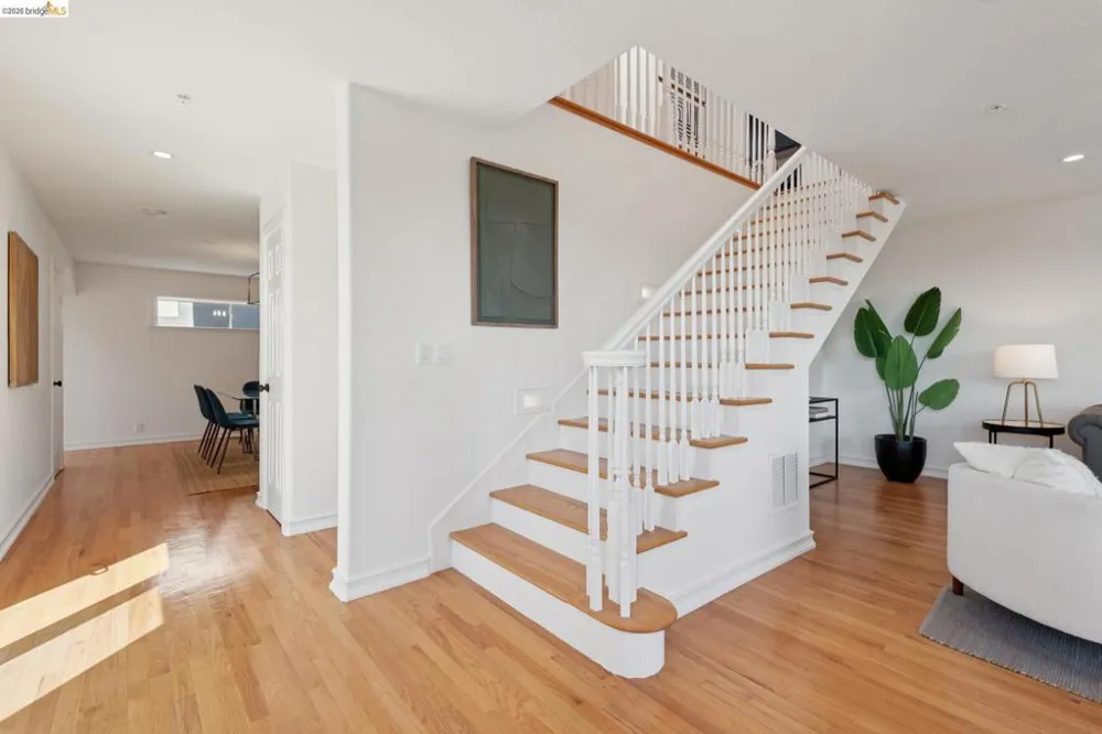 4368 Whittle Ave Oakland, CA 94602