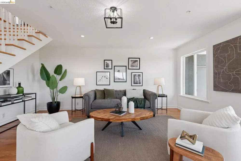 4368 Whittle Ave Oakland, CA 94602