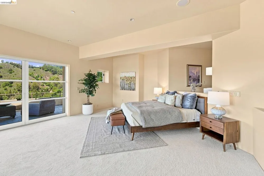 11 Drury Ct Berkeley, CA 94705