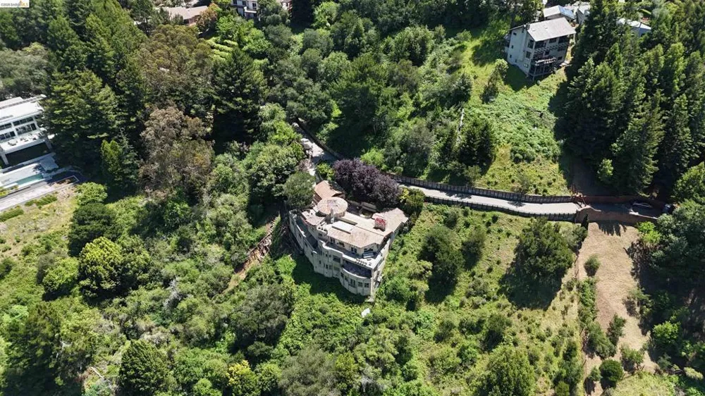 11 Drury Ct Berkeley, CA 94705