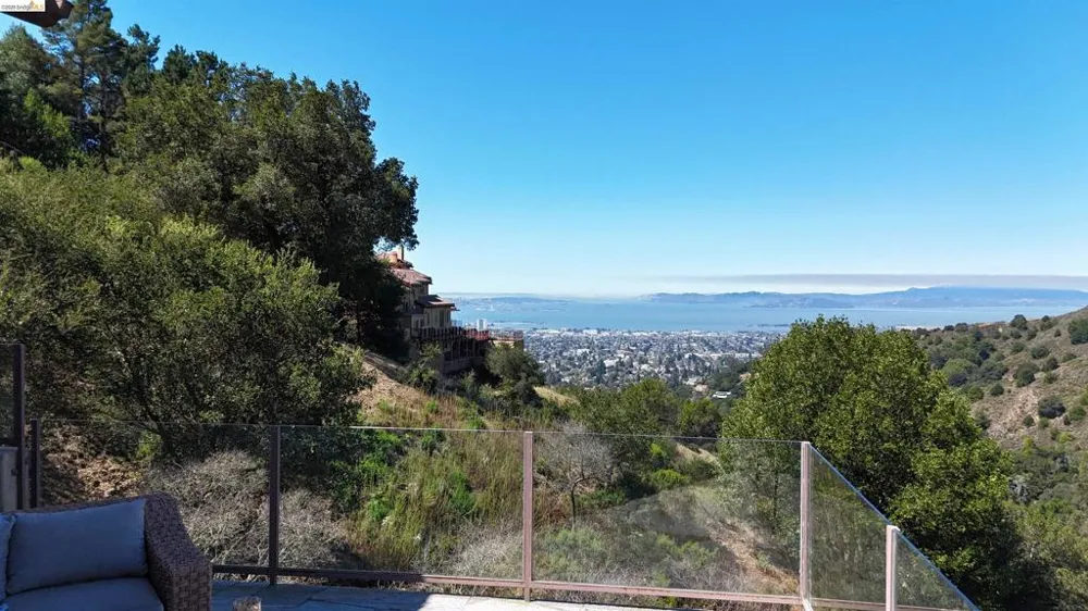 11 Drury Ct Berkeley, CA 94705